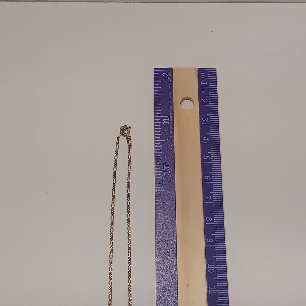 Elegant Silver Star Pendant Necklace - Picture 5 of 10